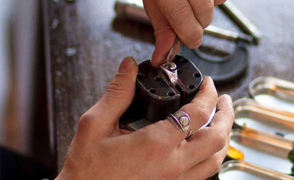 Restauración de joyas antiguas y rediseño con Crisol Joyas de Autor en Murcia